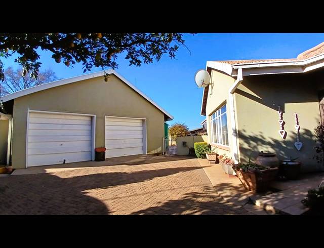 4 BEDROOM HOUSE FOR SALE IN WALDRIFT